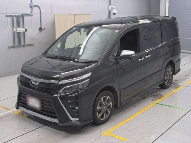 TOYOTA VOXY 2020