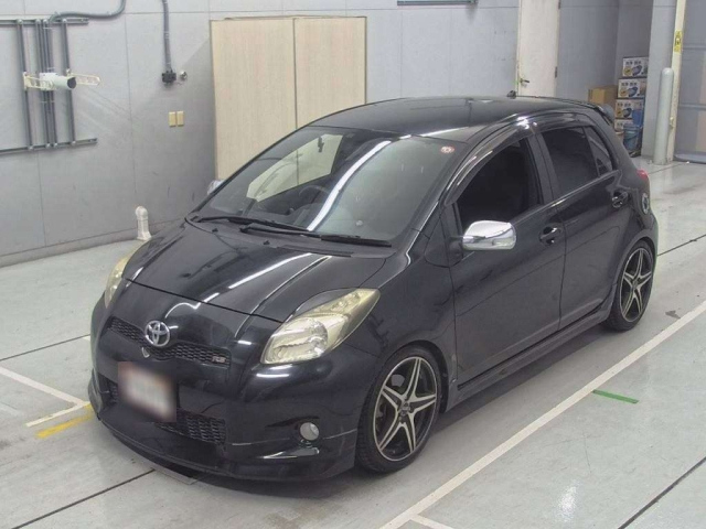 TOYOTA VITZ