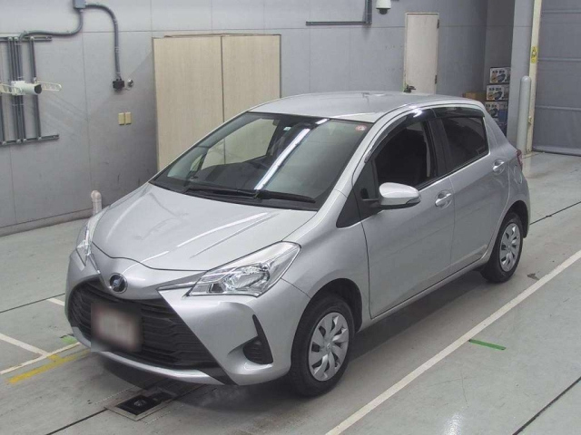 TOYOTA VITZ 2018