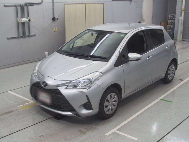 TOYOTA VITZ 2019