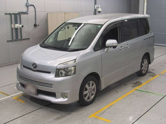 TOYOTA VOXY 2008