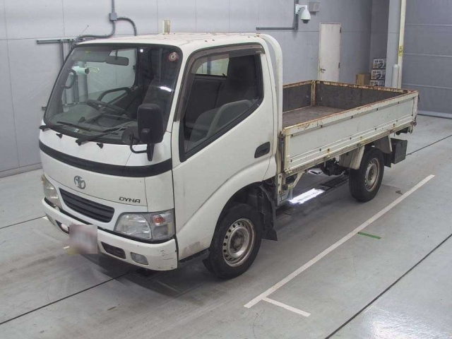 TOYOTA DYNA
