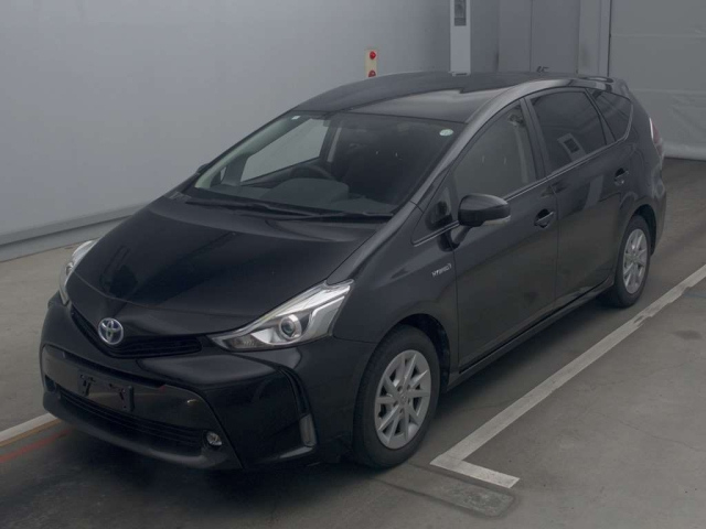 TOYOTA PRIUS ALPHA 2017