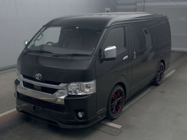 TOYOTA HIACE 2022