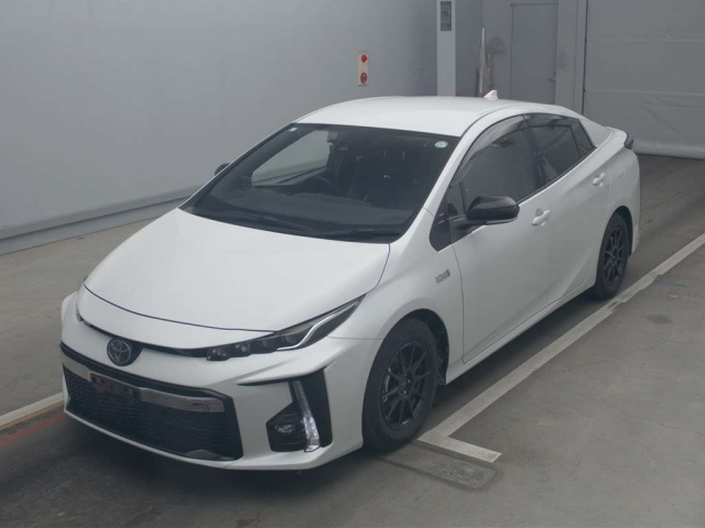 TOYOTA PRIUS PHV 2021