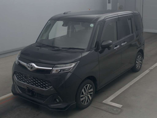 TOYOTA TANK 2017