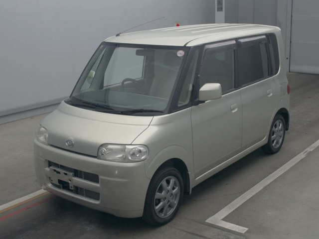 DAIHATSU TANTO 2006