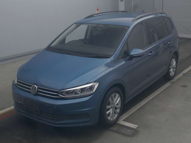 VOLKSWAGEN GOLF TOURAN