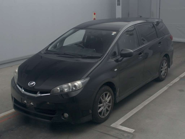 TOYOTA WISH 2010