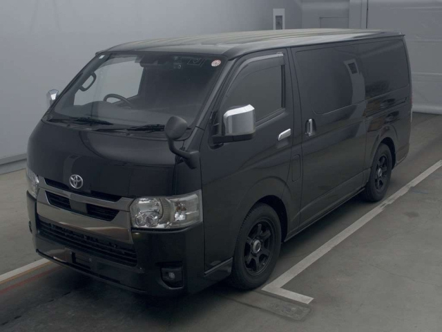 TOYOTA HIACE VAN 2024