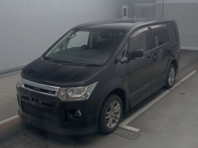 MITSUBISHI DELICA D5