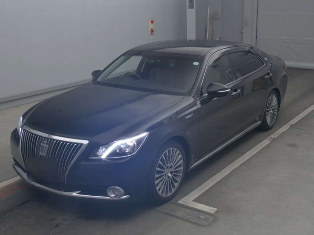 TOYOTA CROWN 2017