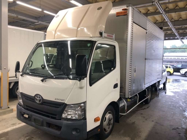 TOYOTA DYNA