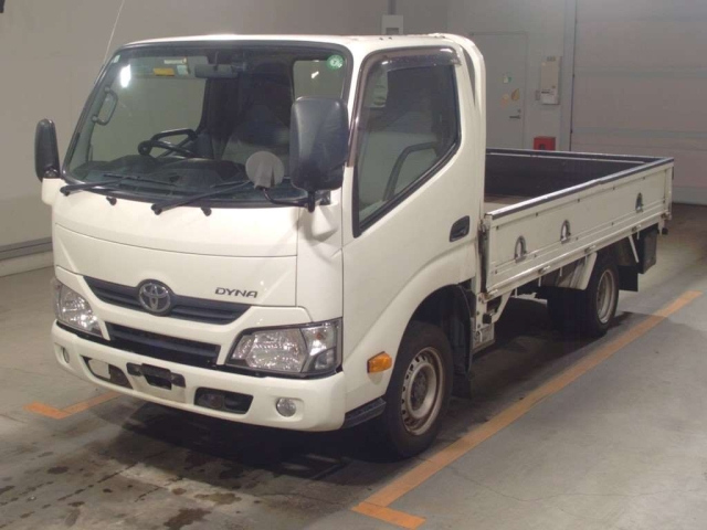 TOYOTA DYNA 2018