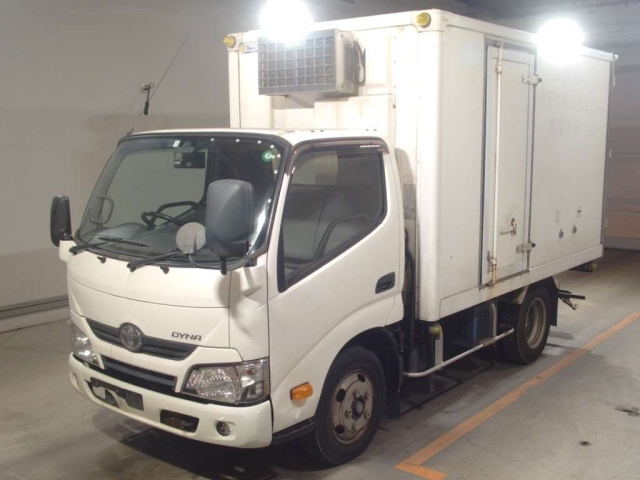 TOYOTA DYNA 2019
