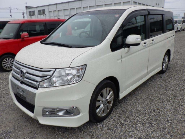 HONDA STEP WAGON 2010