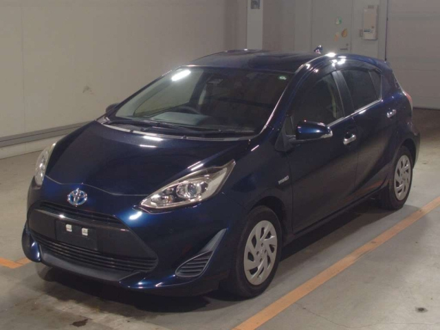 TOYOTA AQUA 2019