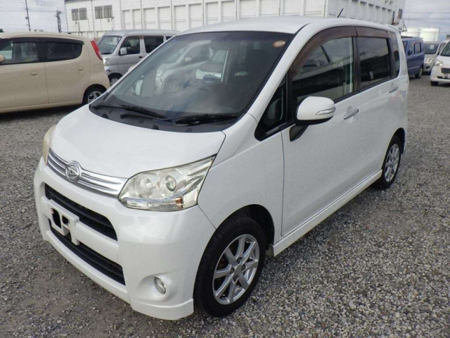 DAIHATSU MOVE 2011