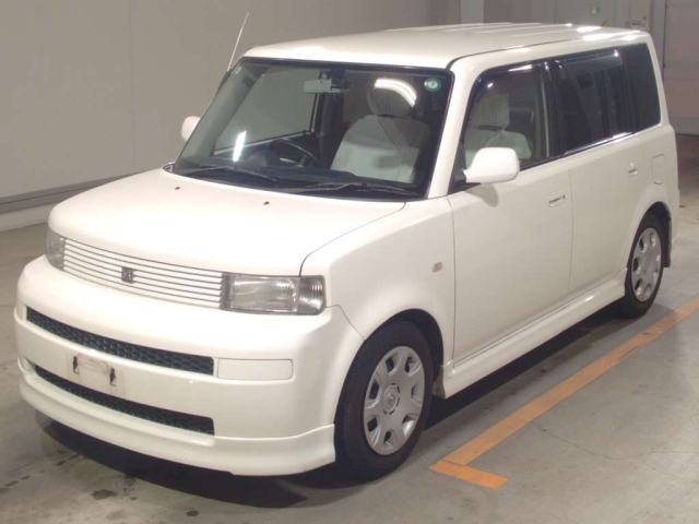TOYOTA BB 2005