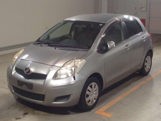 TOYOTA VITZ 2010