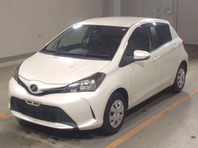 TOYOTA VITZ 2016