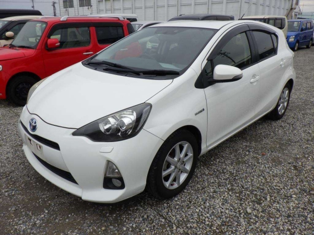 TOYOTA AQUA 2014