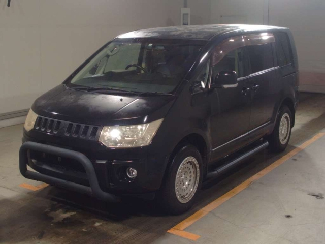 MITSUBISHI DELICA D5 2012