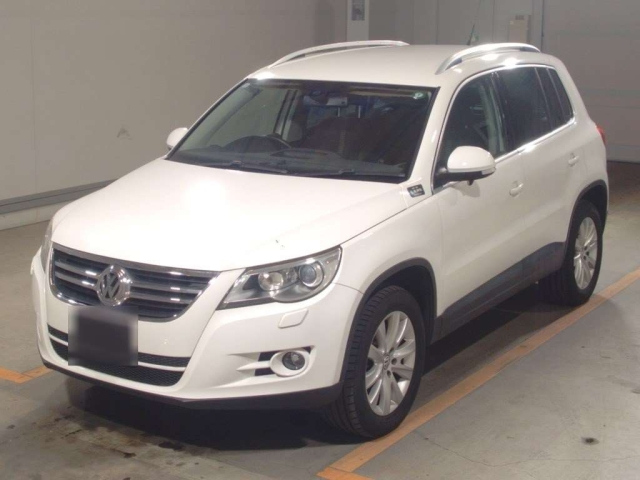 VOLKSWAGEN TIGUAN 2011