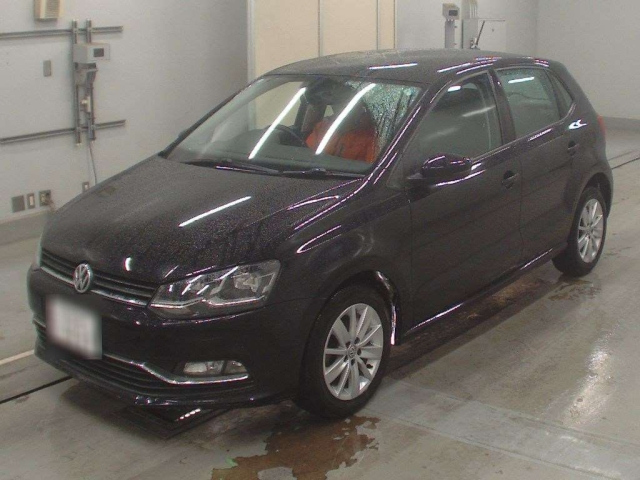 VOLKSWAGEN POLO 2016