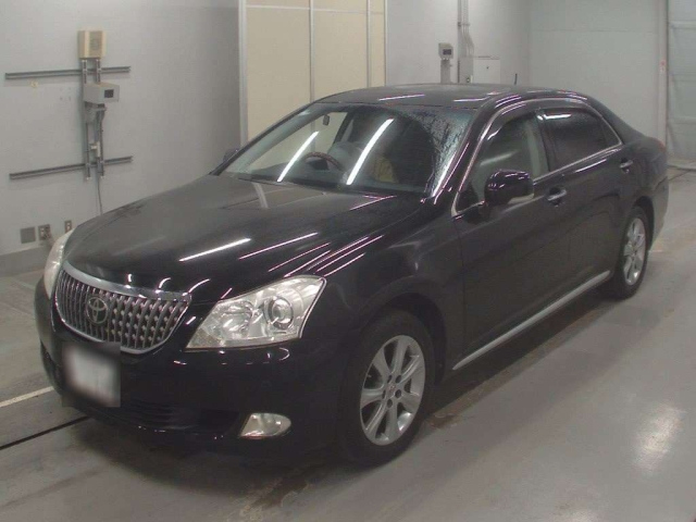TOYOTA CROWN 2010