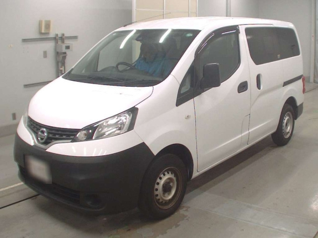 NISSAN NV200 2020