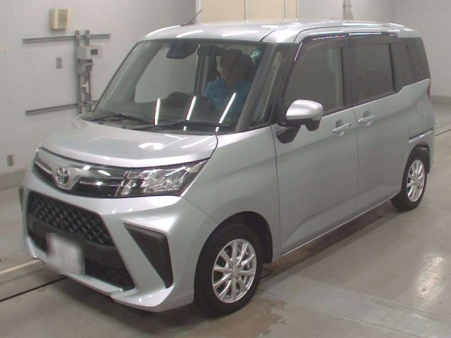 TOYOTA ROOMY 2021