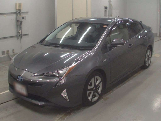 TOYOTA PRIUS 2016
