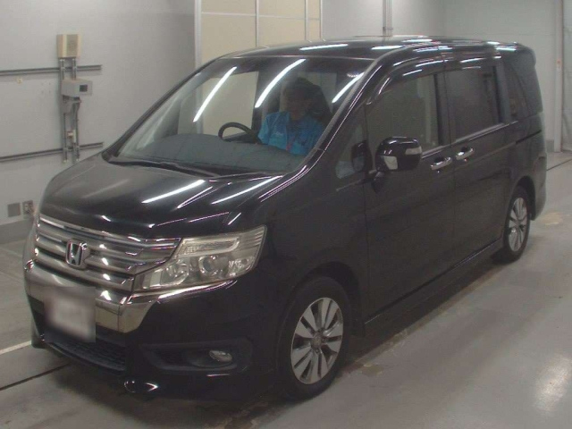 HONDA STEP WAGON 2012
