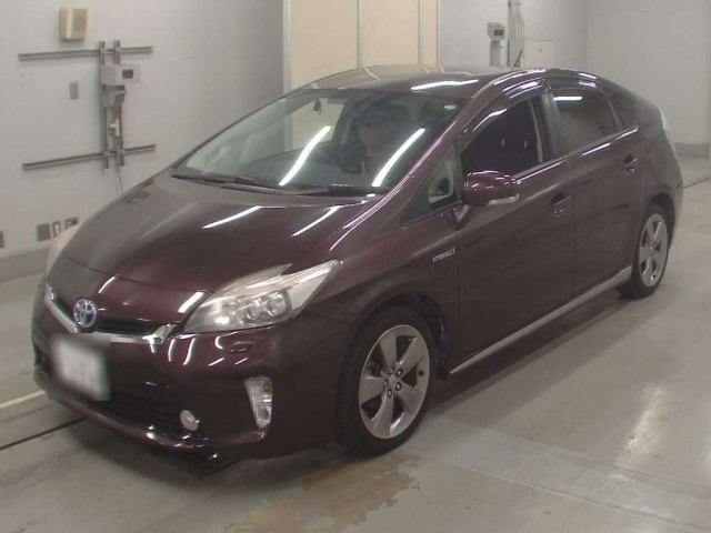 TOYOTA PRIUS 2013
