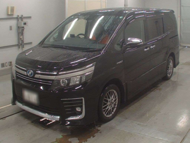 TOYOTA VOXY 2017