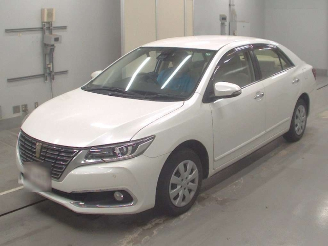 TOYOTA PREMIO 2018