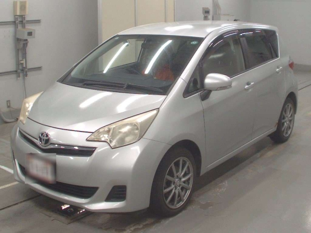 TOYOTA RACTIS 2013