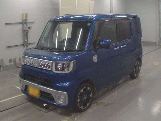 DAIHATSU WAKE 2015