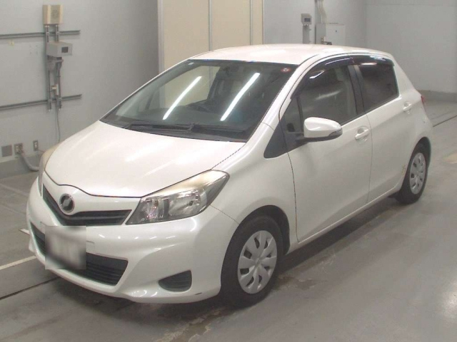 TOYOTA VITZ 2012