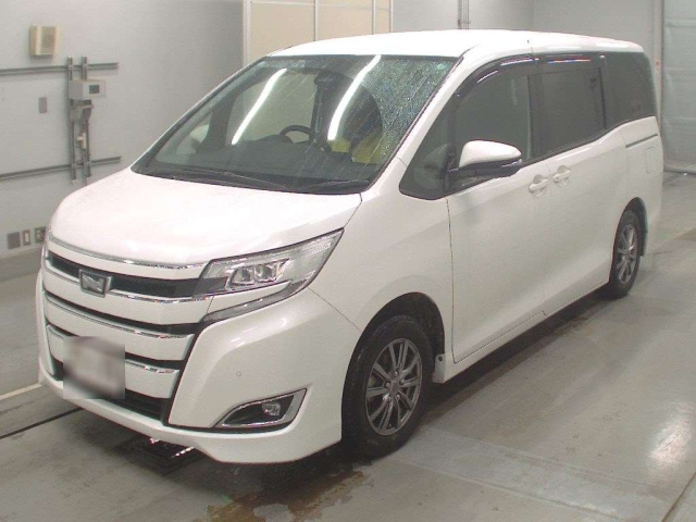 TOYOTA NOAH 2021
