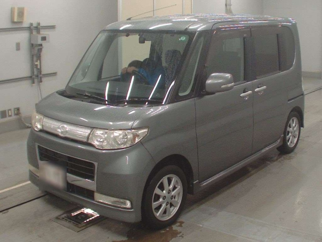 DAIHATSU TANTO 2008