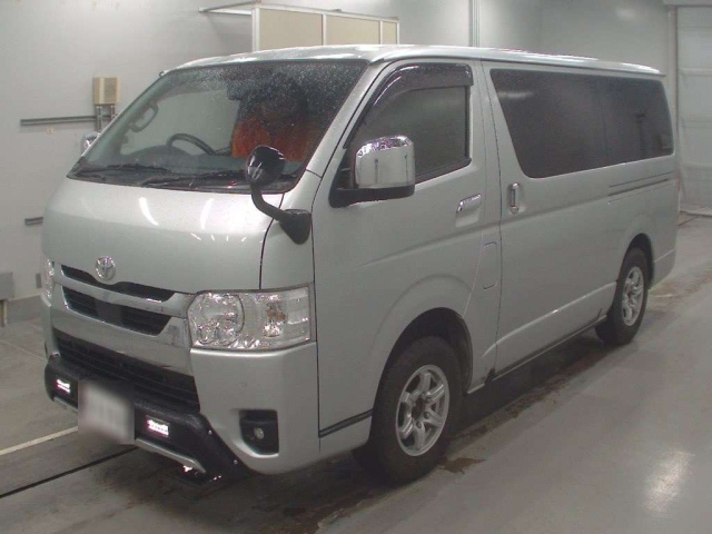 TOYOTA HIACE VAN 2022