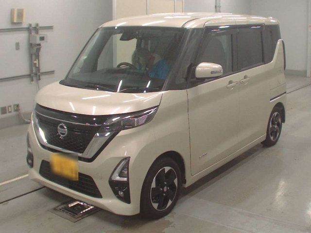 NISSAN ROOX 2020