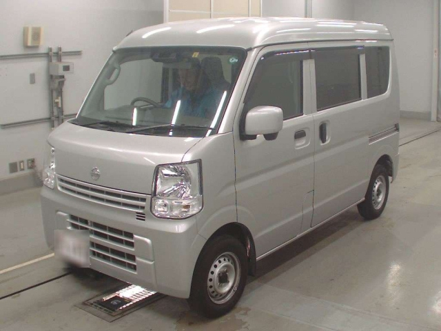 NISSAN CLIPPER VAN