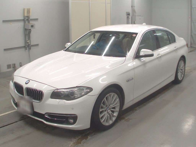 BMW 5 SERIES 2016