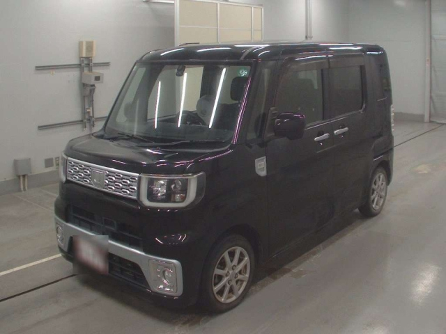 DAIHATSU WAKE 2015