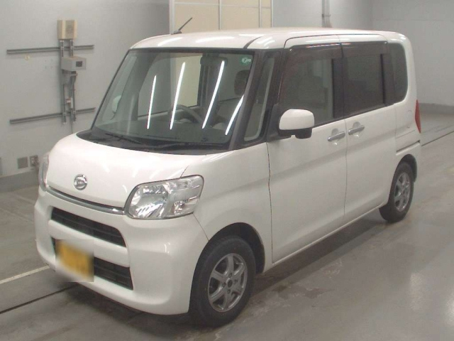 DAIHATSU TANTO 2015