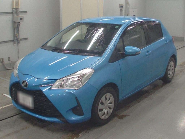 TOYOTA VITZ 2017
