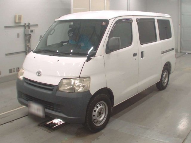 TOYOTA TOWN ACE VAN 2011